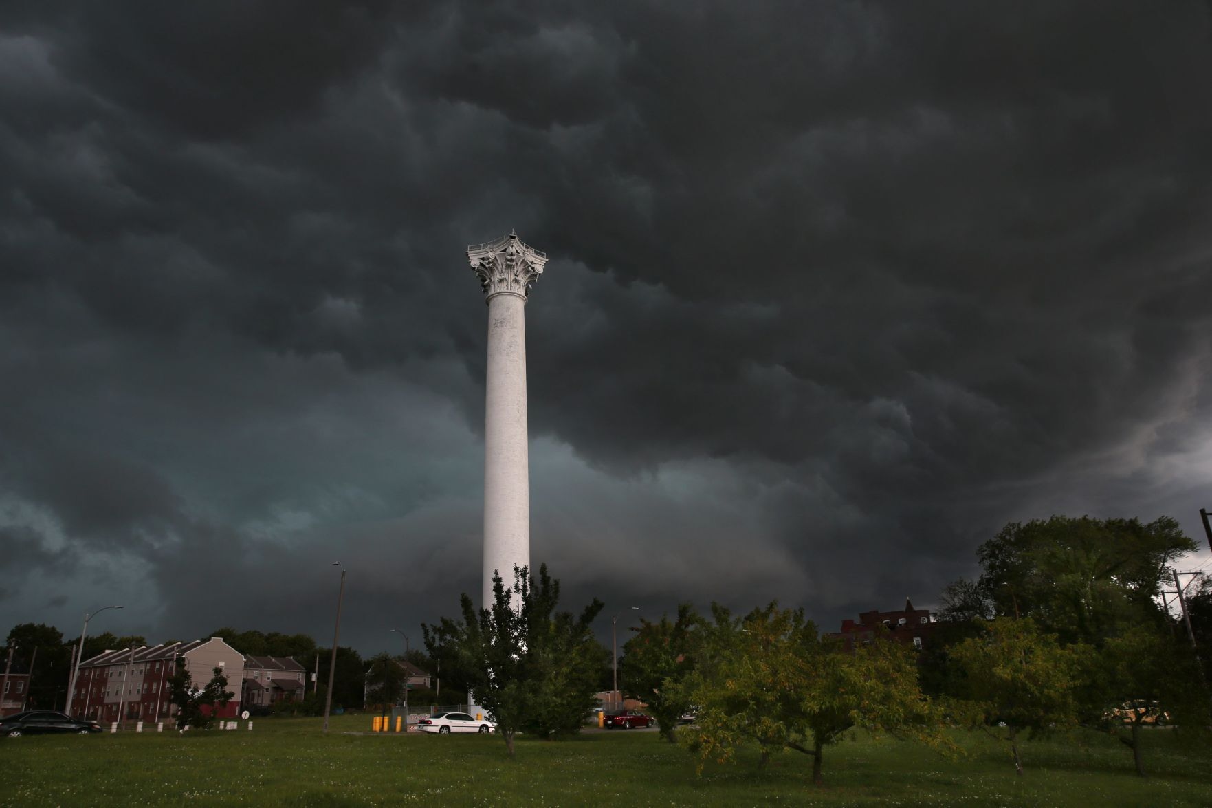 Storms roll into St. Louis over Peace Park